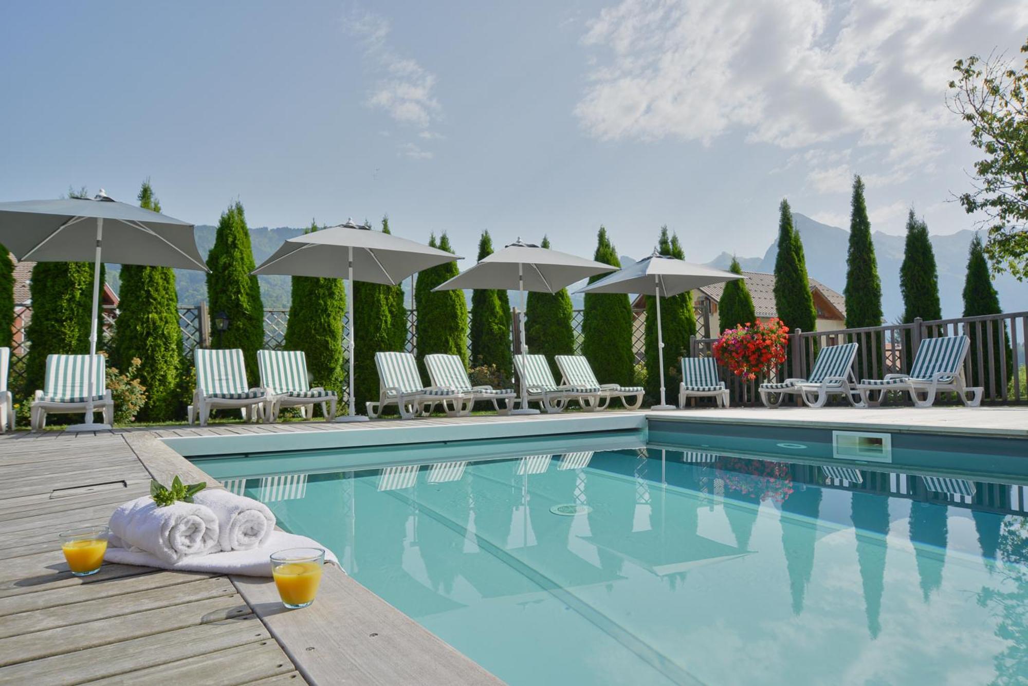 Hotel-Spa Le Morillon Charme & Caractere Ngoại thất bức ảnh